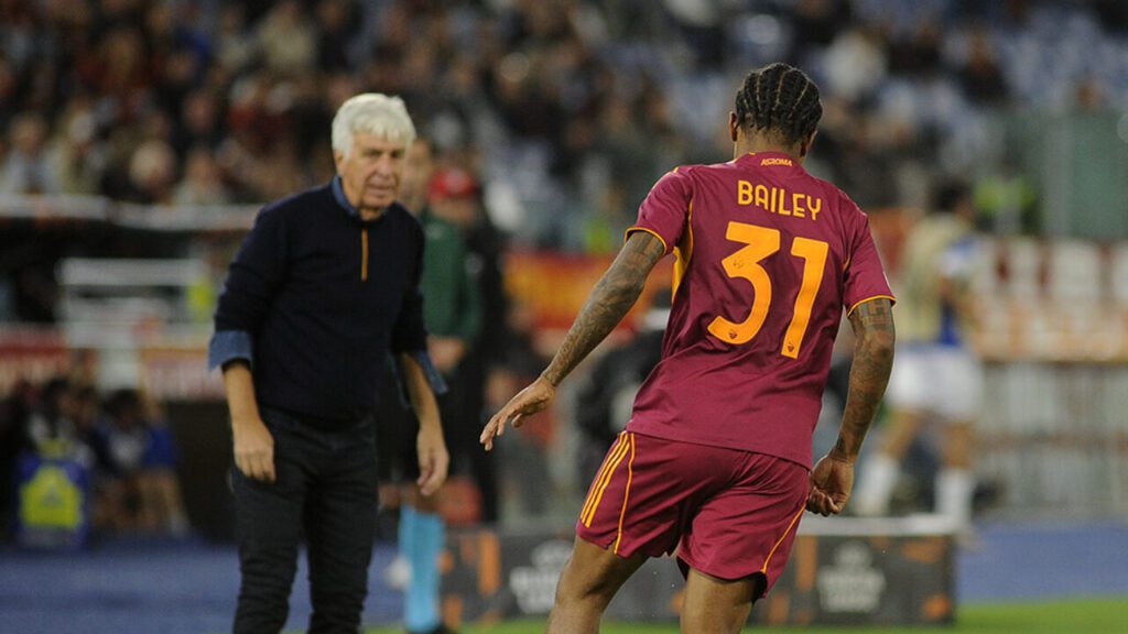 Roma, finisce l’avventura di Bailey: torna all’Aston Villa