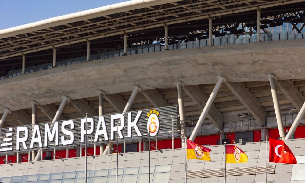 Galatasaray, in arrivo Lesley Ugochukwu dal Burnley per circa 30 milioni