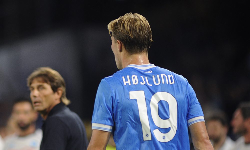 Manchester United, in arrivo 44 milioni per il riscatto di Højlund: verranno reinvestisti in serie A
