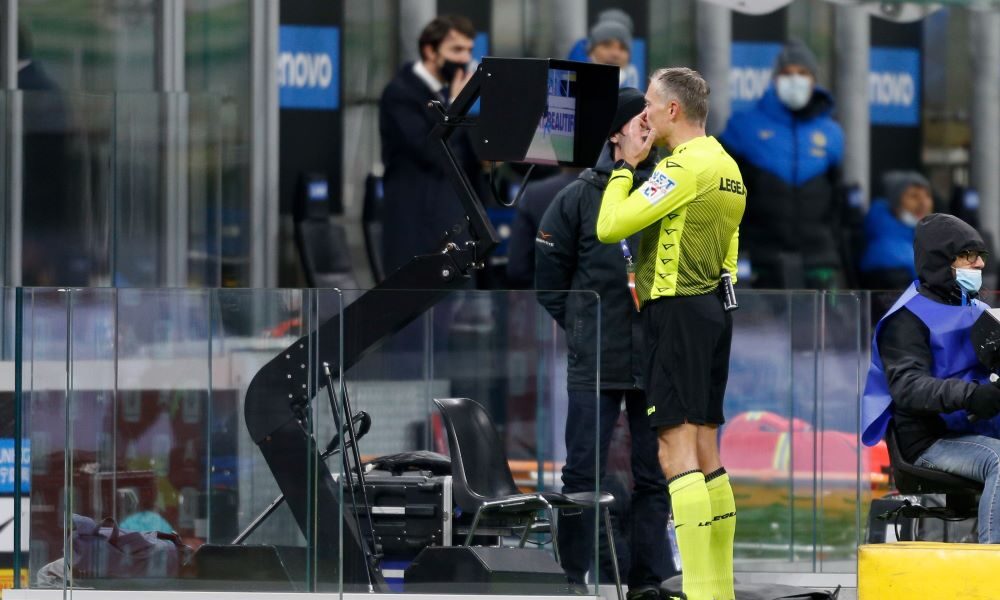 Collovati: “VAR è una barzelletta, arbitri senza potere”