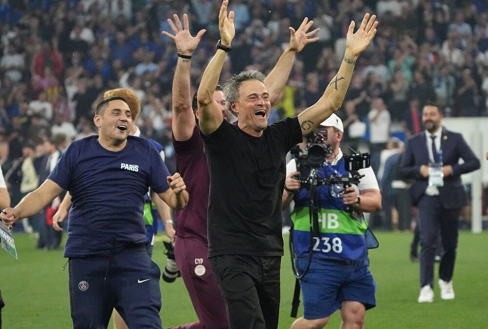 Paris Saint Germain, altro colpo in attacco per Luis Enrique: fatta per Godts dall’Ajax