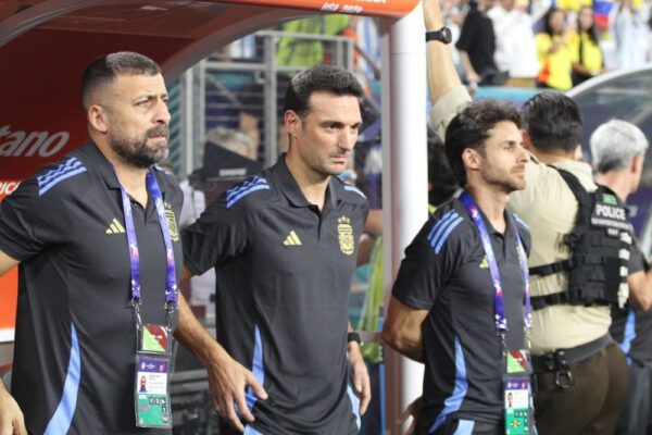 Argentina, Scaloni: “Arbitraggio ingiusto? No, la Spagna ha meritato. Tensioni? Non posso credere lo stiate chiedendo”