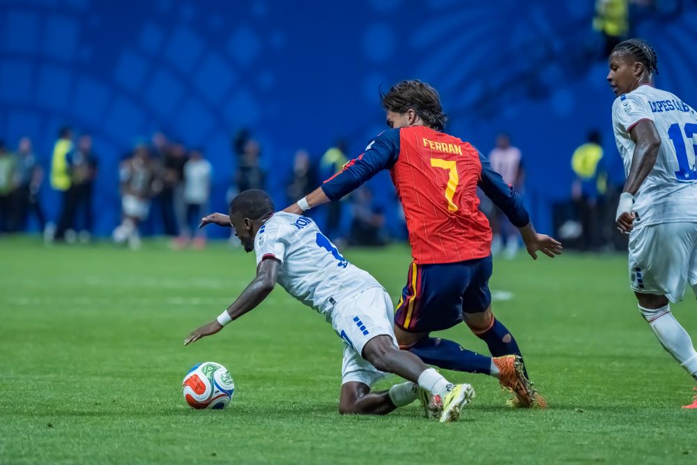 Barcellona in attesa dell’offerta PSG per Ferran Torres